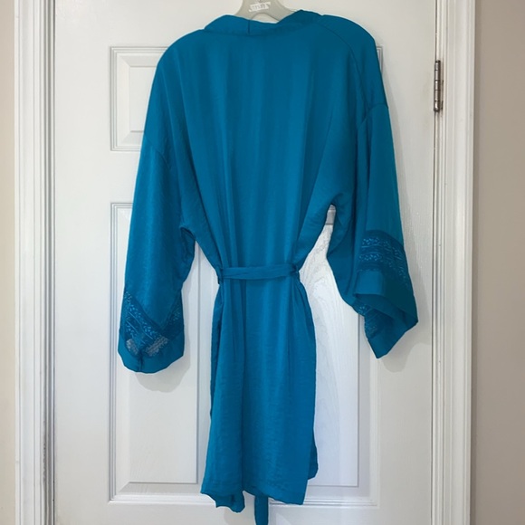 Linea Donatella Robe - Picture 2 of 5